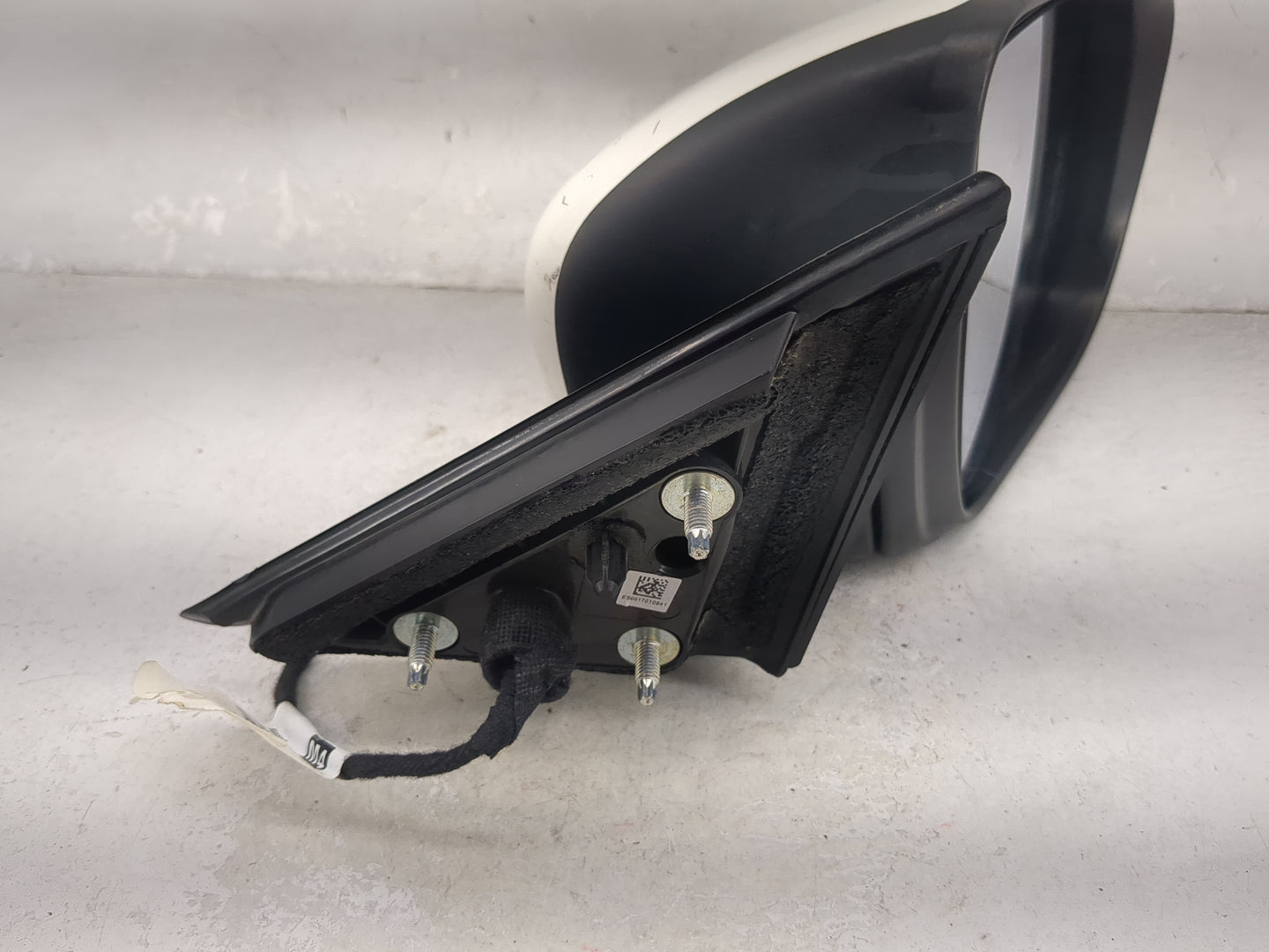 2016-2020 Nissan Rogue Passenger Side View Mirror - Right Door Mirror OEM Used - Oemusedautoparts1.com