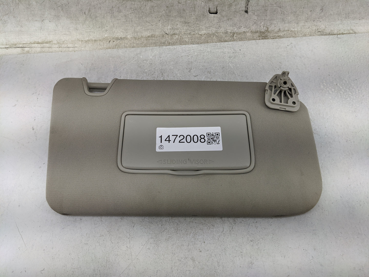 2018-2020 Nissan Rogue Sun Visor Shade Replacement Passenger Right Mirror Fits Fits 2018 2019 2020 OEM Used Auto Parts - Oem