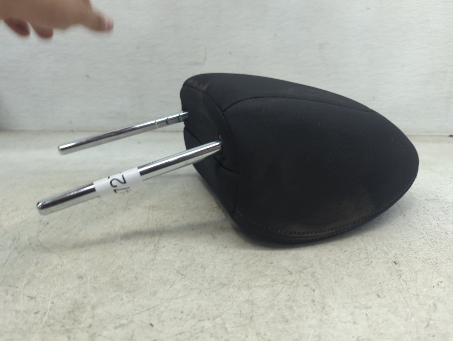 2018 Nissan Rogue Headrest Head Rest Front Driver Seat Black 1472704 - Oemusedautoparts1.com