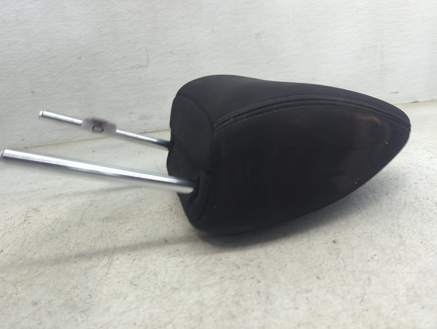 2018 Nissan Rogue Headrest Head Rest Front Driver Seat Black 1472704 - Oemusedautoparts1.com