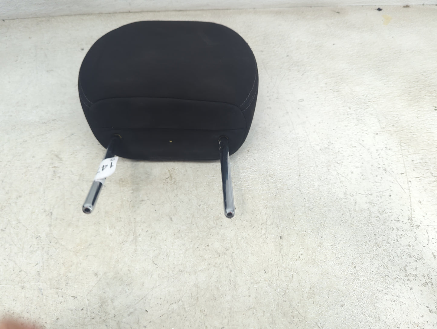 2018 Nissan Rogue Headrest Head Rest Front Driver Seat Black 1472704 - Oemusedautoparts1.com
