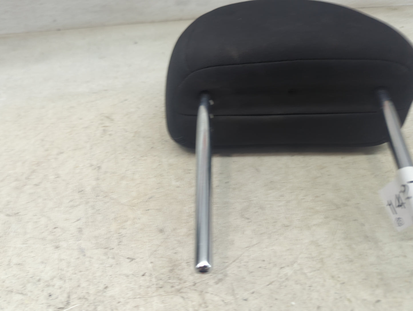 2018 Nissan Rogue Headrest Head Rest Front Driver Passenger Seat Fits OEM Used Auto Parts - Oemusedautoparts1.com