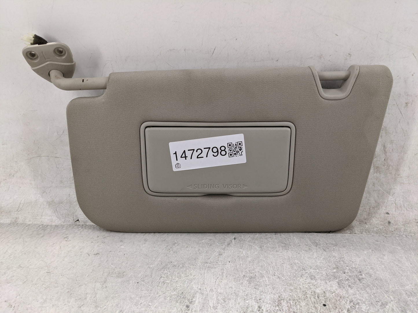 2018-2020 Nissan Rogue Sun Visor Shade Replacement Driver Left Mirror Fits Fits 2018 2019 2020 OEM Used Auto Parts - Oemused