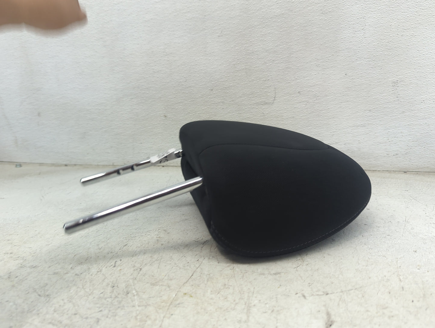 2018 Nissan Rogue Headrest Head Rest Rear Seat Fits OEM Used Auto Parts - Oemusedautoparts1.com