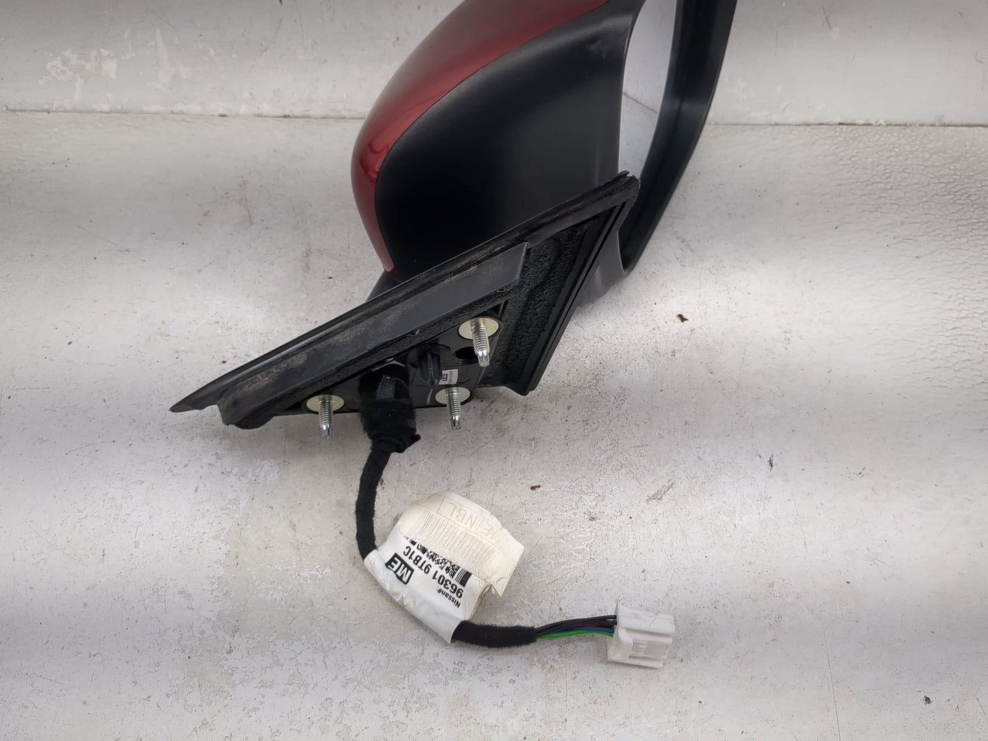 2017-2020 Nissan Rogue Passenger Side View Mirror - Right Door Mirror OEM Used - Oemusedautoparts1.com