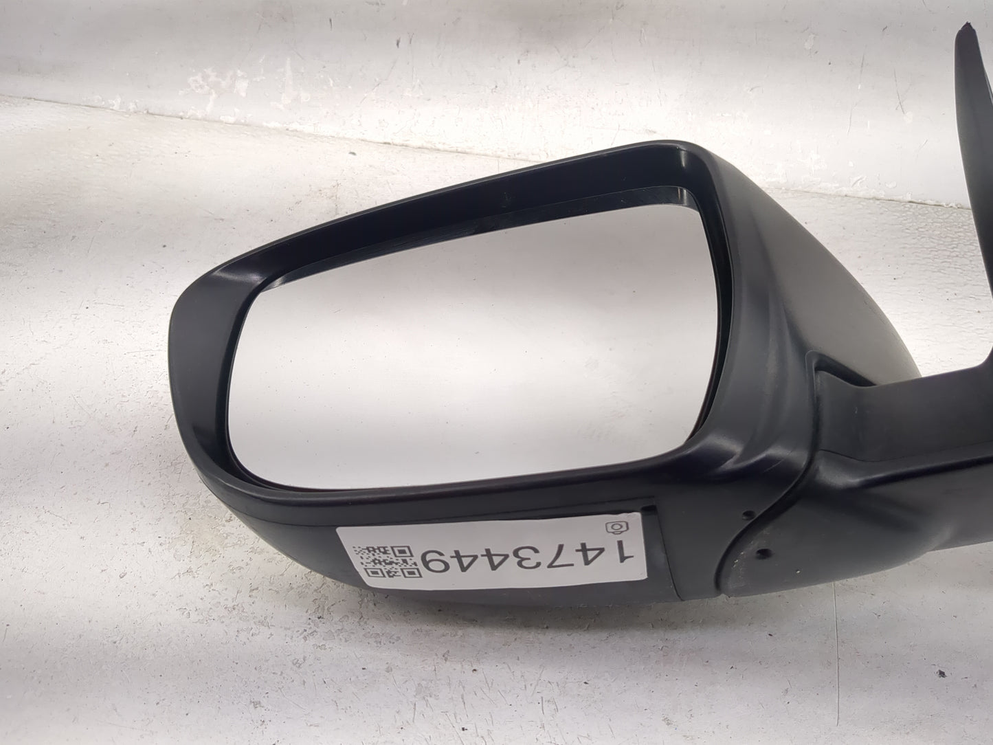 2016-2020 Nissan Rogue Driver Side View Mirror - Left Door Mirror OEM Used - Oemusedautoparts1.com