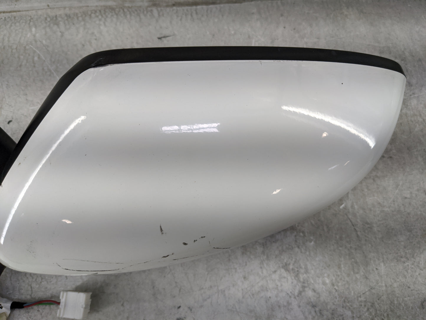 2016-2020 Nissan Rogue Driver Side View Mirror - Left Door Mirror OEM Used - Oemusedautoparts1.com