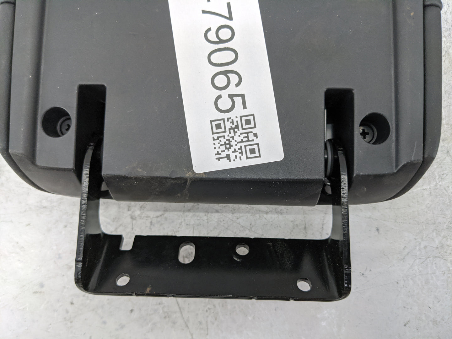 2018 Nissan Rogue Center Console Armrest Cover Lid Fits OEM Used Auto Parts - Oemusedautoparts1.com