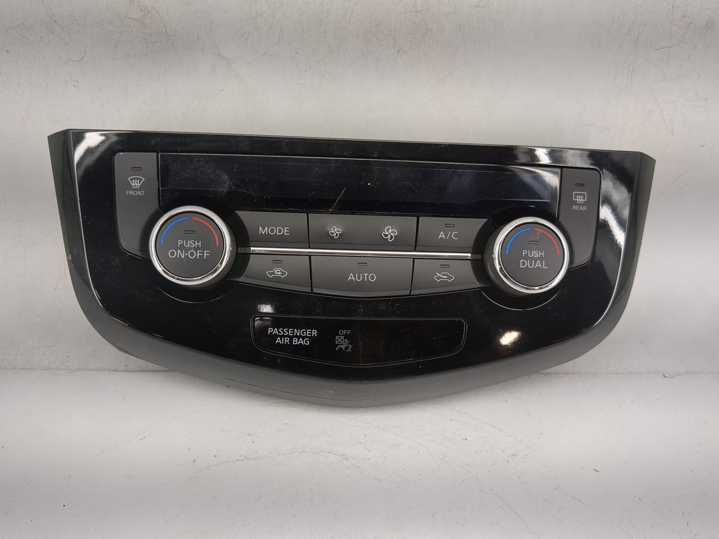 2017-2020 Nissan Rogue Climate Control Module Temperature AC/Heater Replacement P/N:27500 7FE0A T32163BA Fits OEM Used Auto 