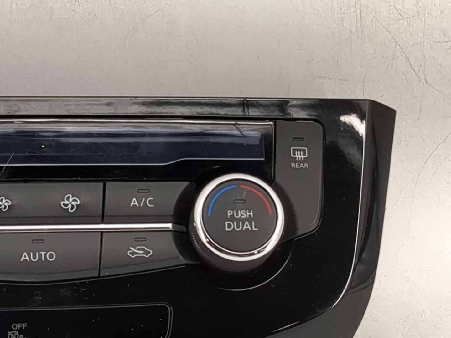2017-2020 Nissan Rogue Climate Control Module Temperature AC/Heater Replacement P/N:27500 7FE0A T32163BA Fits OEM Used Auto 
