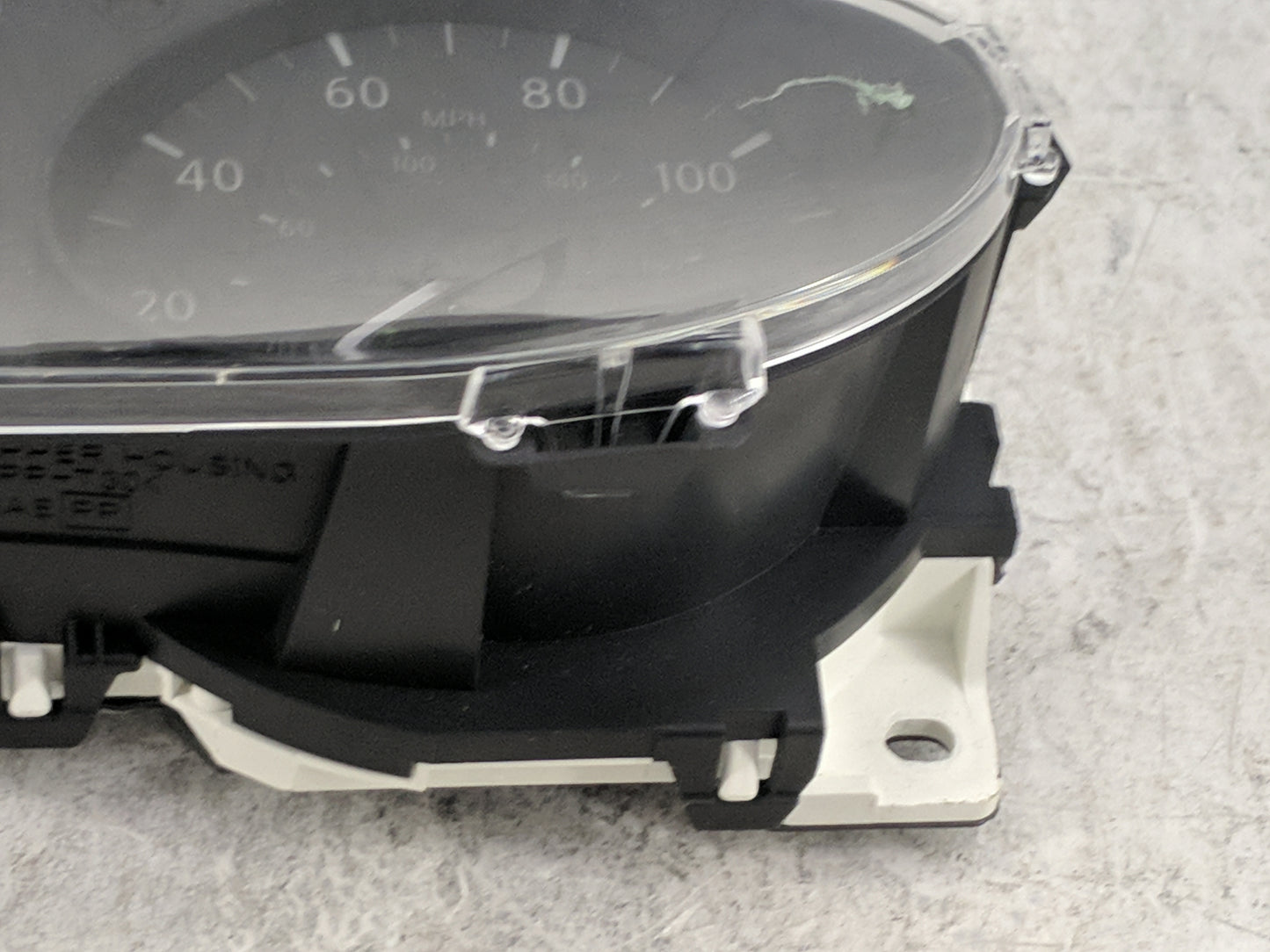 2018 Nissan Rogue Instrument Cluster Speedometer Gauges P/N:5HR0A/VVD3 5HR0A, VVD3 Miles: Fits OEM Used Auto Parts - Oemused