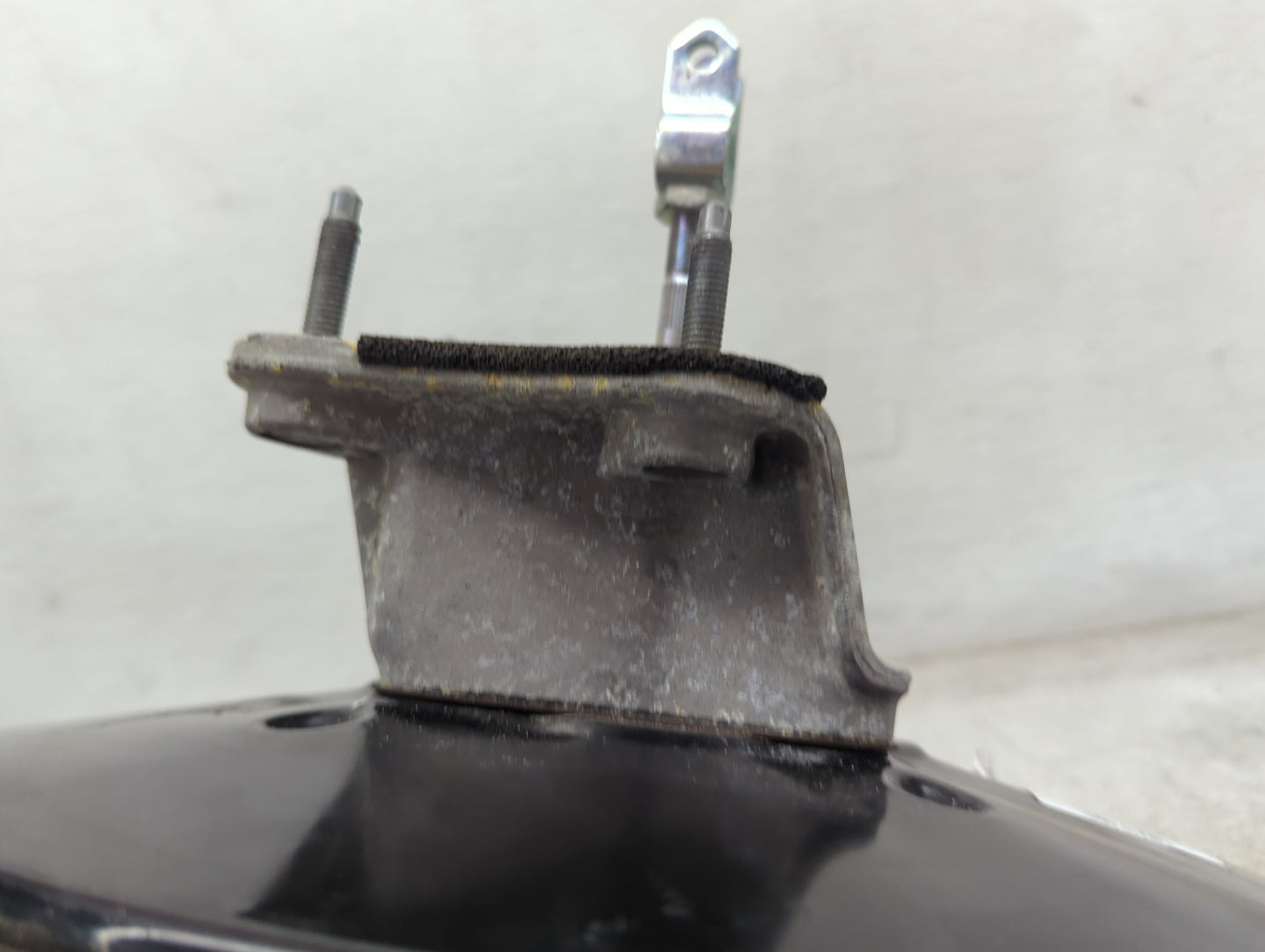 2017-2018 Nissan Rogue Power Brake Booster Oem - Oemusedautoparts1.com