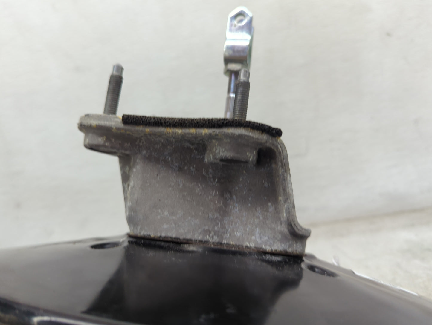 2017-2018 Nissan Rogue Power Brake Booster Oem - Oemusedautoparts1.com