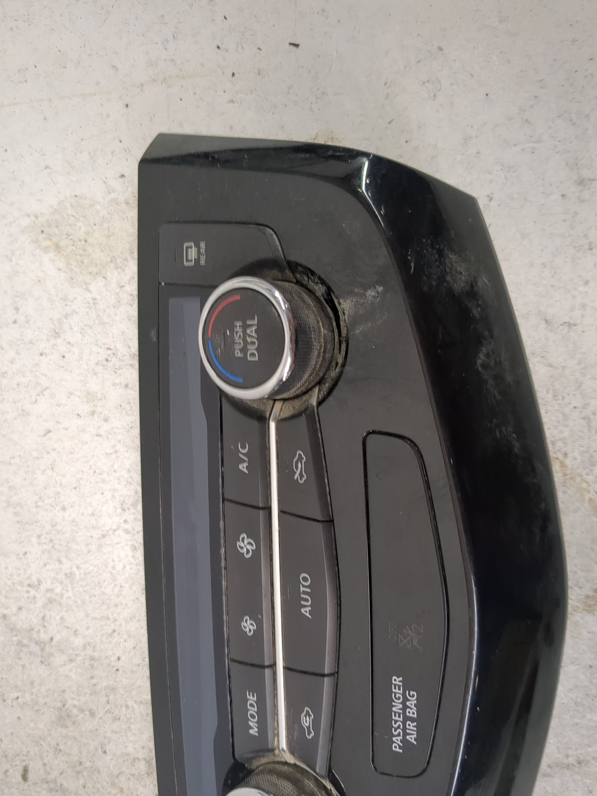 2017-2020 Nissan Rogue Climate Control Module Temperature AC/Heater Replacement P/N:27500 6MA0A Fits Fits 2017 2018 2019 202
