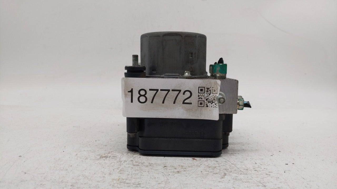 2018 Nissan Rogue ABS Pump Control Module Replacement P/N:47660 5HR1A 47660 5HR2A Fits OEM Used Auto Parts - Oemusedautopart