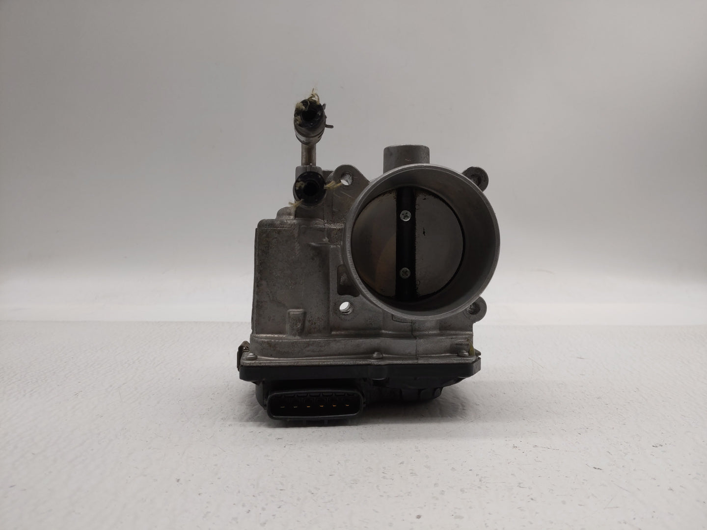 2014-2019 Nissan Rogue Throttle Body P/N:3TA60-01 B 3TA60-01 A, 3TA60-01 C Fits Fits 2013 2014 2015 2016 2017 2018 2019 OEM 