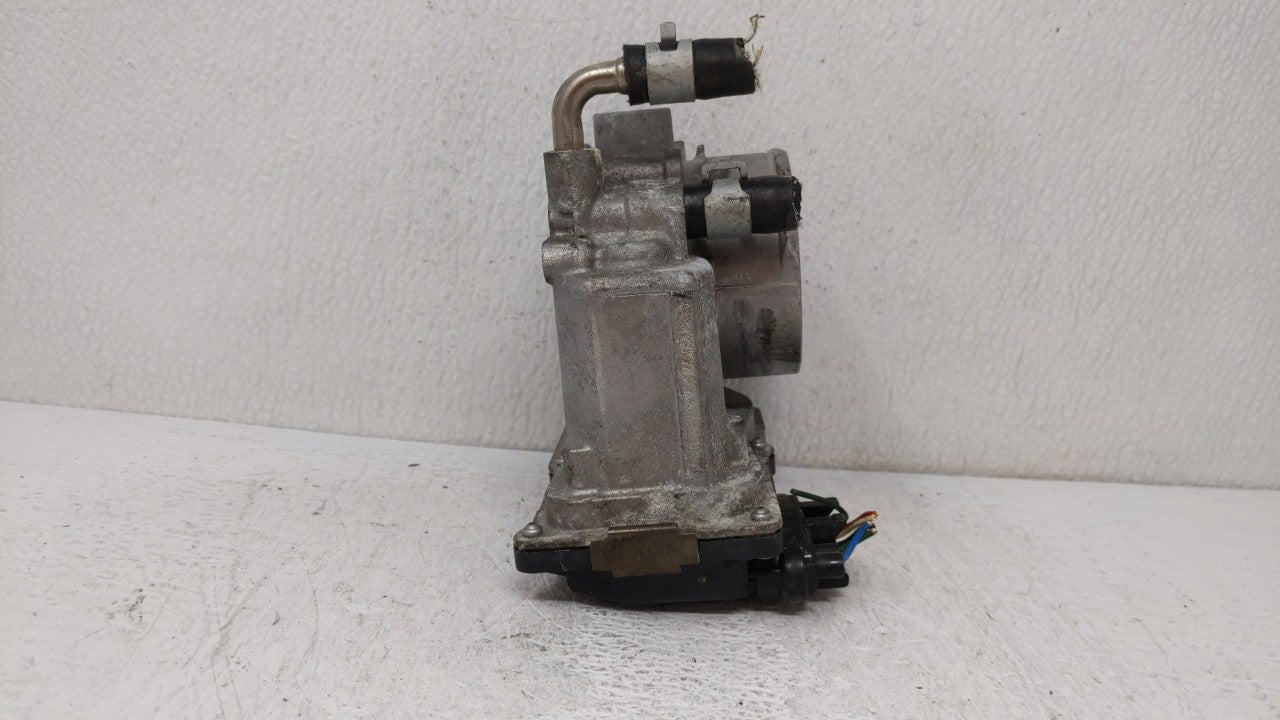 2014-2019 Nissan Rogue Throttle Body P/N:3TA60-01 B 3TA60-01 A, 3TA60-01 C Fits Fits 2013 2014 2015 2016 2017 2018 2019 OEM 