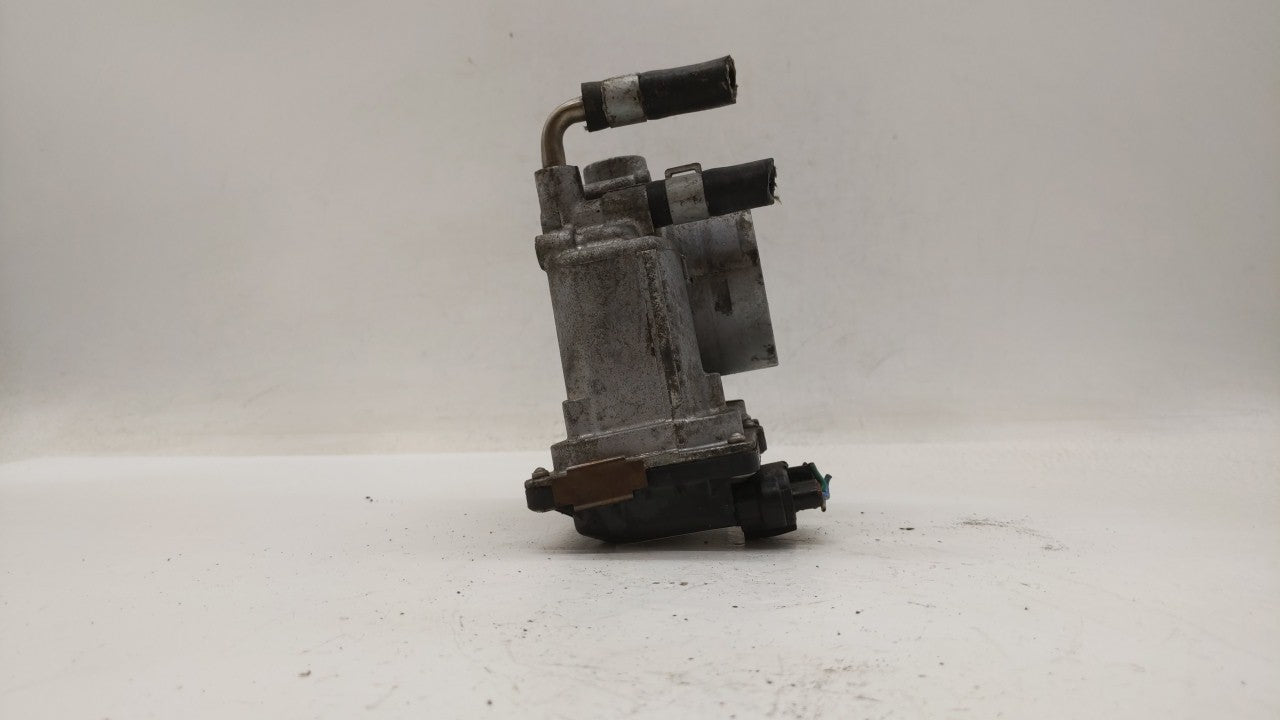2014-2019 Nissan Rogue Throttle Body P/N:3TA60-01 C 3TA60-01 B, 3TA60-01 A Fits Fits 2013 2014 2015 2016 2017 2018 2019 OEM 