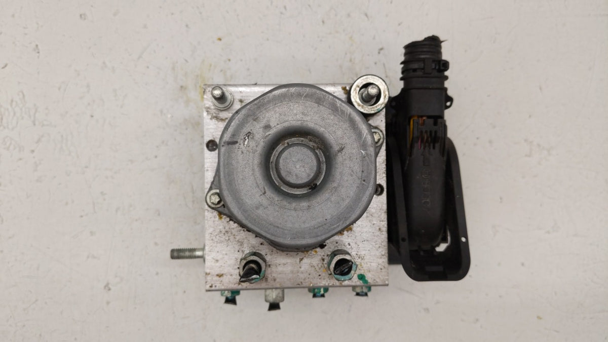 2018 Nissan Rogue Anti-Lock Brake ABS Pump Module Actuator OEM P/N:47660 5HR3A 47660 5HR4A Fits OEM Used Auto Parts - Oemuse
