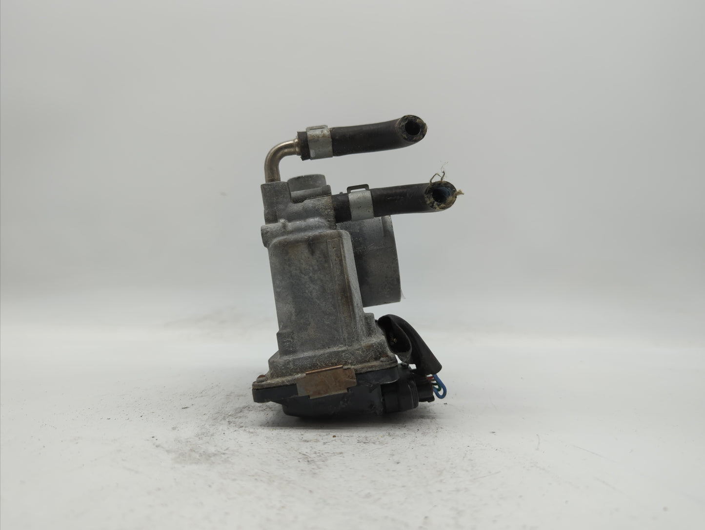 2014-2019 Nissan Rogue Throttle Body P/N:3TA60-01 C 3TA60-01 B, 3TA60-01 A Fits Fits 2013 2014 2015 2016 2017 2018 2019 OEM 
