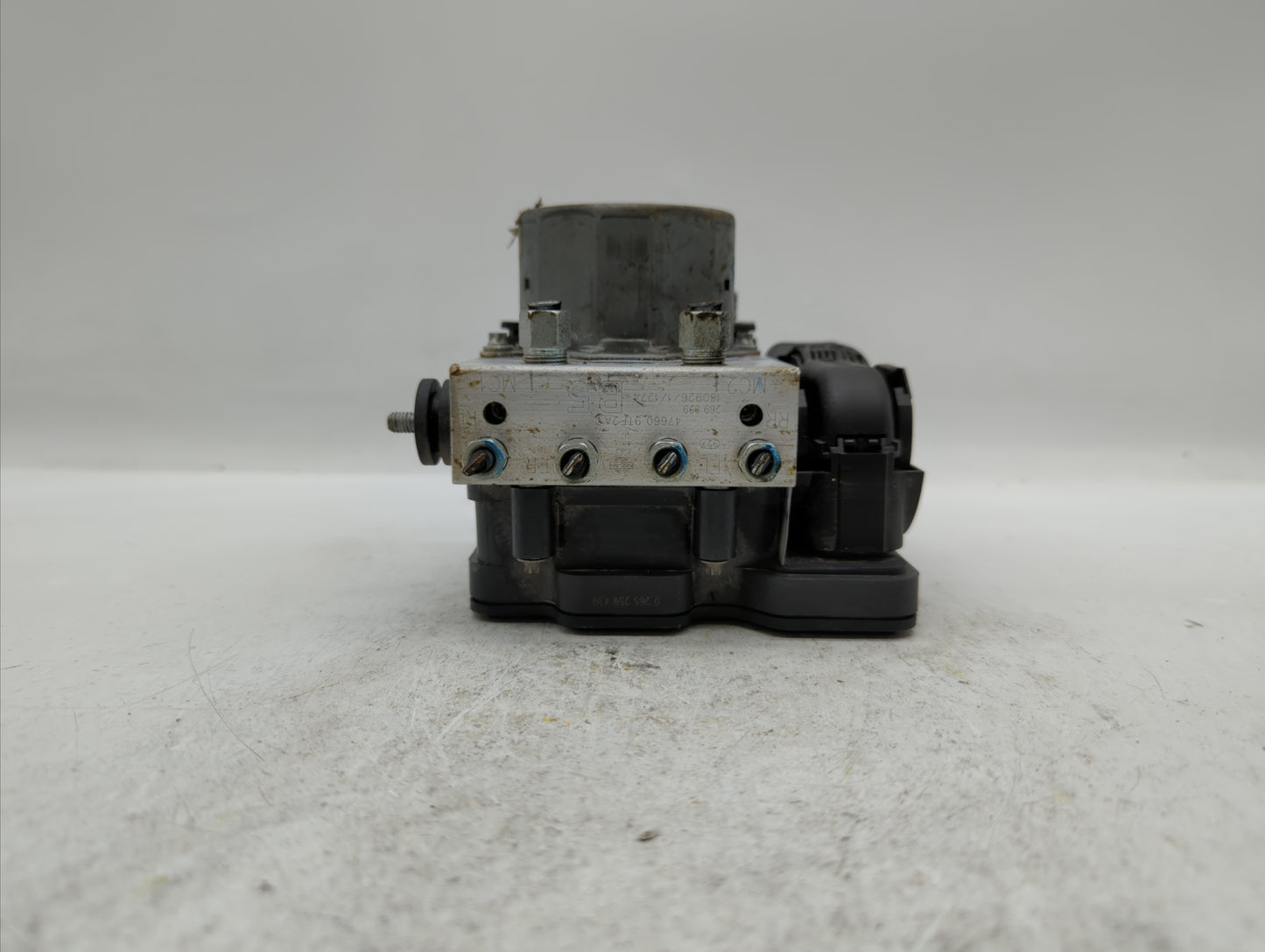 2018-2019 Nissan Rogue ABS Pump Control Module Replacement P/N:47660 9TF2A 47660 9TG2A Fits Fits 2018 2019 OEM Used Auto Par