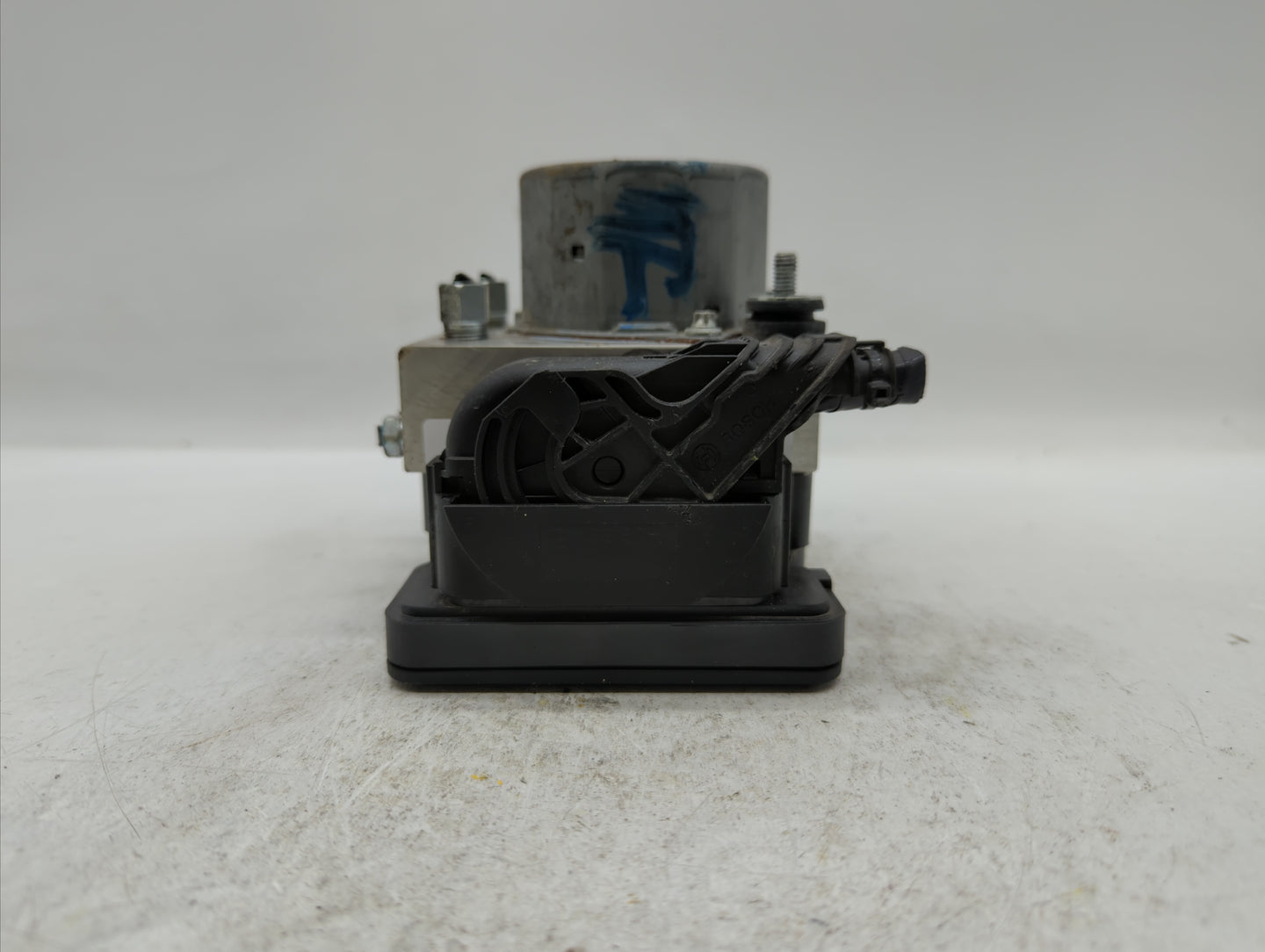 2018-2019 Nissan Rogue ABS Pump Control Module Replacement P/N:47660 9TF2A 47660 9TG2A Fits Fits 2018 2019 OEM Used Auto Par