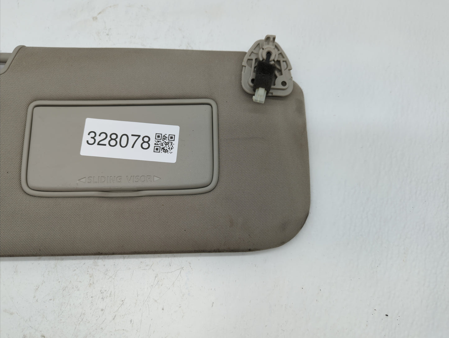 2018-2019 Nissan Rogue Sun Visor Shade Replacement Passenger Right Mirror Fits Fits 2018 2019 OEM Used Auto Parts - Oemuseda