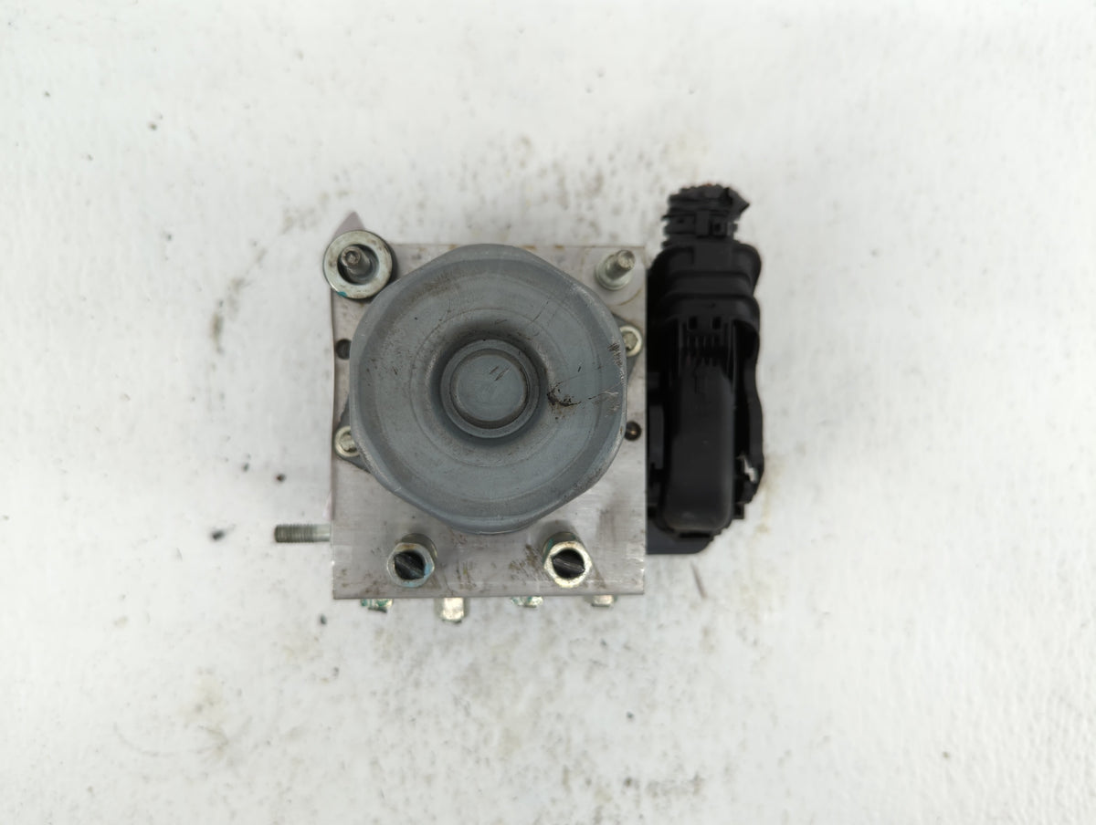 2018 Nissan Rogue Anti-Lock Brake ABS Pump Module Actuator OEM P/N:47660 5HR1A 47660 5HR2A Fits OEM Used Auto Parts - Oemuse