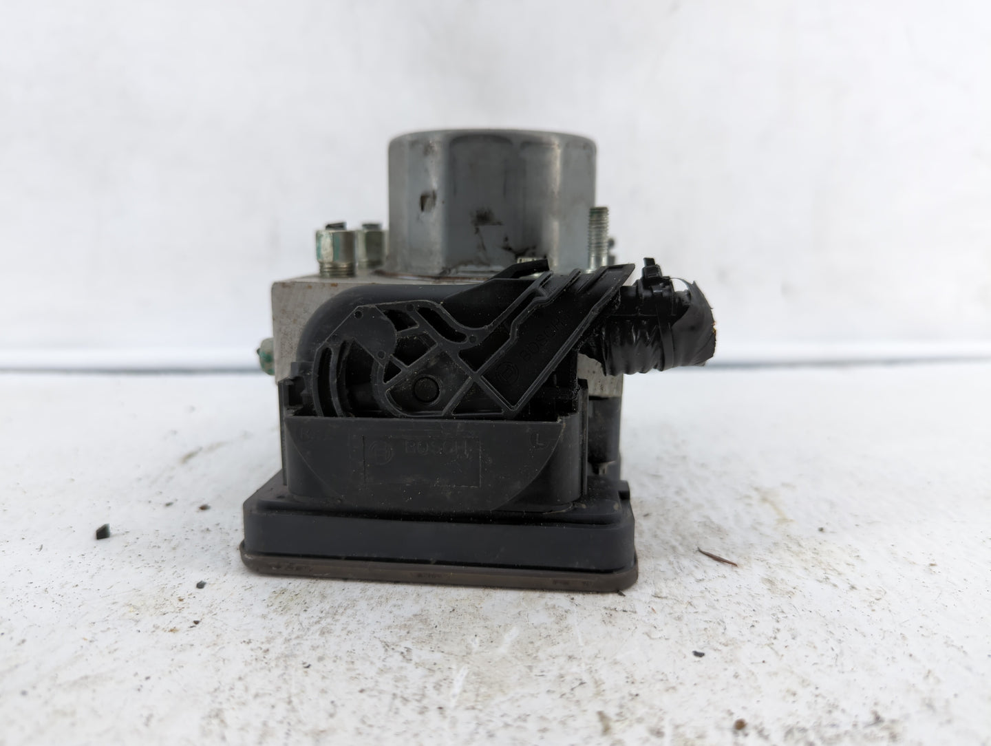 2018 Nissan Rogue ABS Pump Control Module Replacement P/N:47660 5HR1A 47660 5HR2A Fits OEM Used Auto Parts - Oemusedautopart
