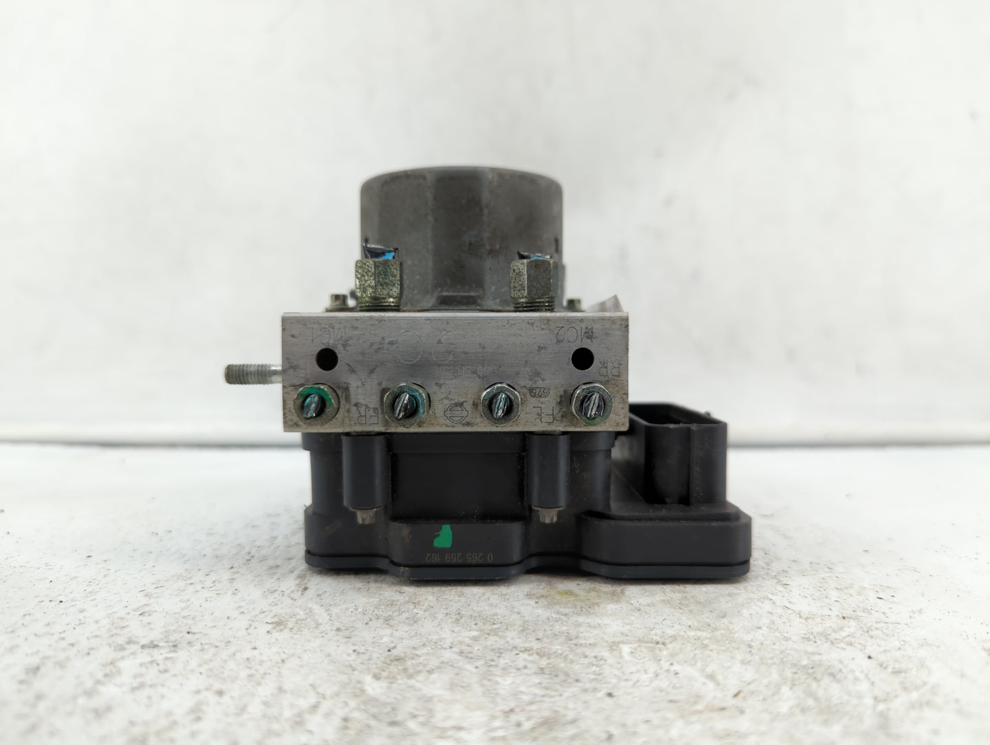 2018 Nissan Rogue ABS Pump Control Module Replacement P/N:47660 5HR3A 47660 5HR4A Fits OEM Used Auto Parts - Oemusedautopart