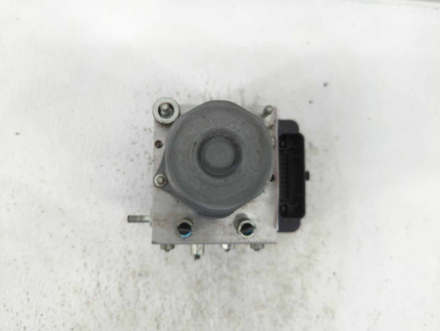 2018 Nissan Rogue ABS Pump Control Module Replacement P/N:47660 5HR3A 47660 5HR4A Fits OEM Used Auto Parts - Oemusedautopart