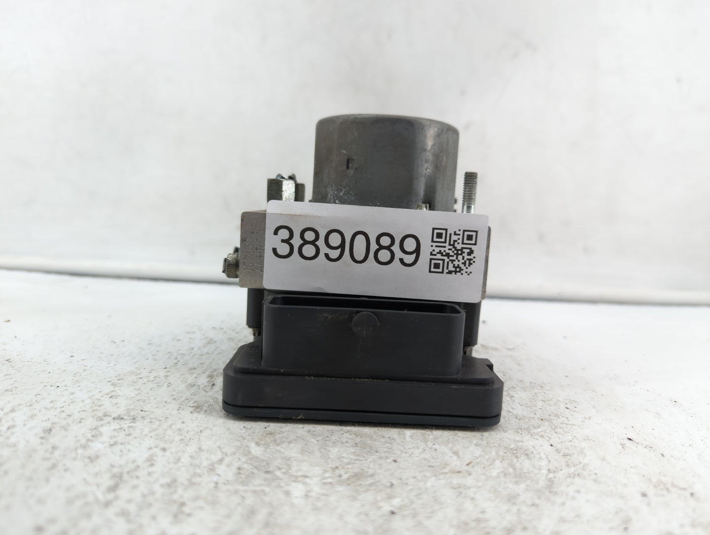 2018 Nissan Rogue ABS Pump Control Module Replacement P/N:47660 5HR3A 47660 5HR4A Fits OEM Used Auto Parts - Oemusedautopart
