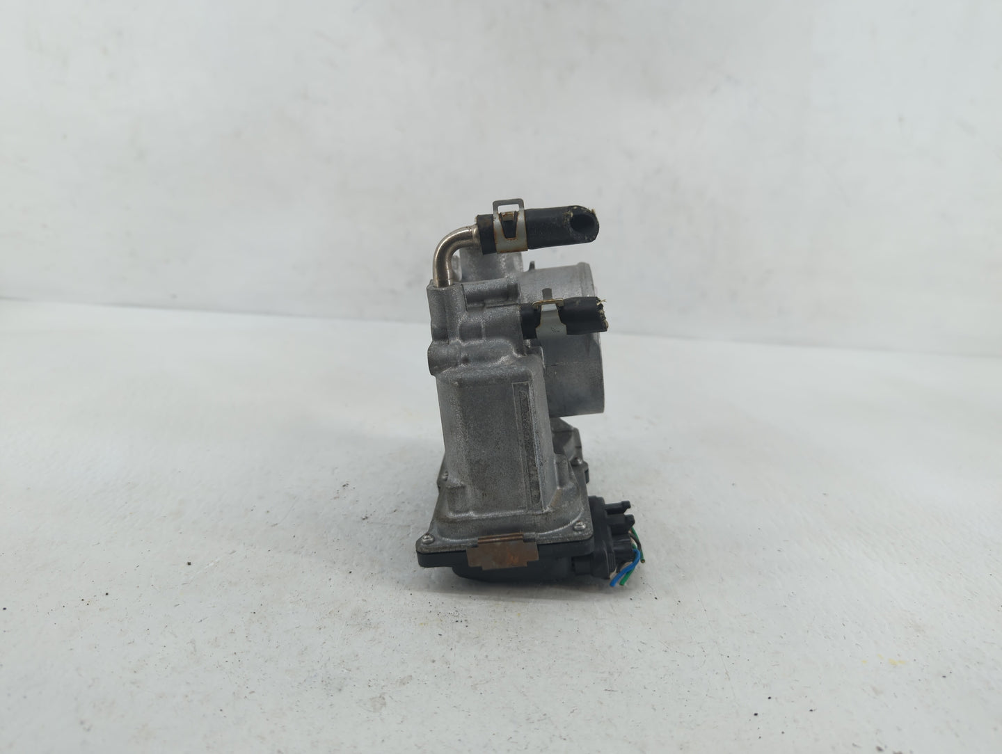 2014-2019 Nissan Rogue Throttle Body P/N:3TA60-01 C 3TA60-01 B, 3TA60-01 A Fits Fits 2013 2014 2015 2016 2017 2018 2019 OEM 