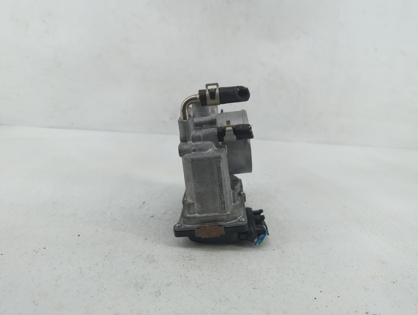 2014-2019 Nissan Rogue Throttle Body P/N:3TA60-01 C 3TA60-01 B, 3TA60-01 A Fits Fits 2013 2014 2015 2016 2017 2018 2019 OEM 