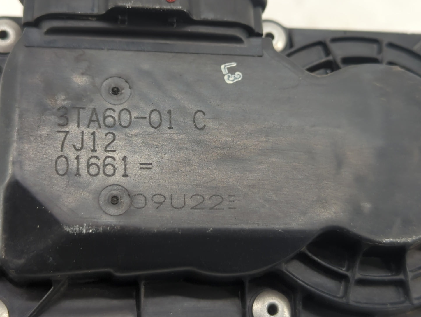 2014-2019 Nissan Rogue Throttle Body P/N:3TA60-01 C 3TA60-01 B, 3TA60-01 A Fits Fits 2013 2014 2015 2016 2017 2018 2019 OEM 