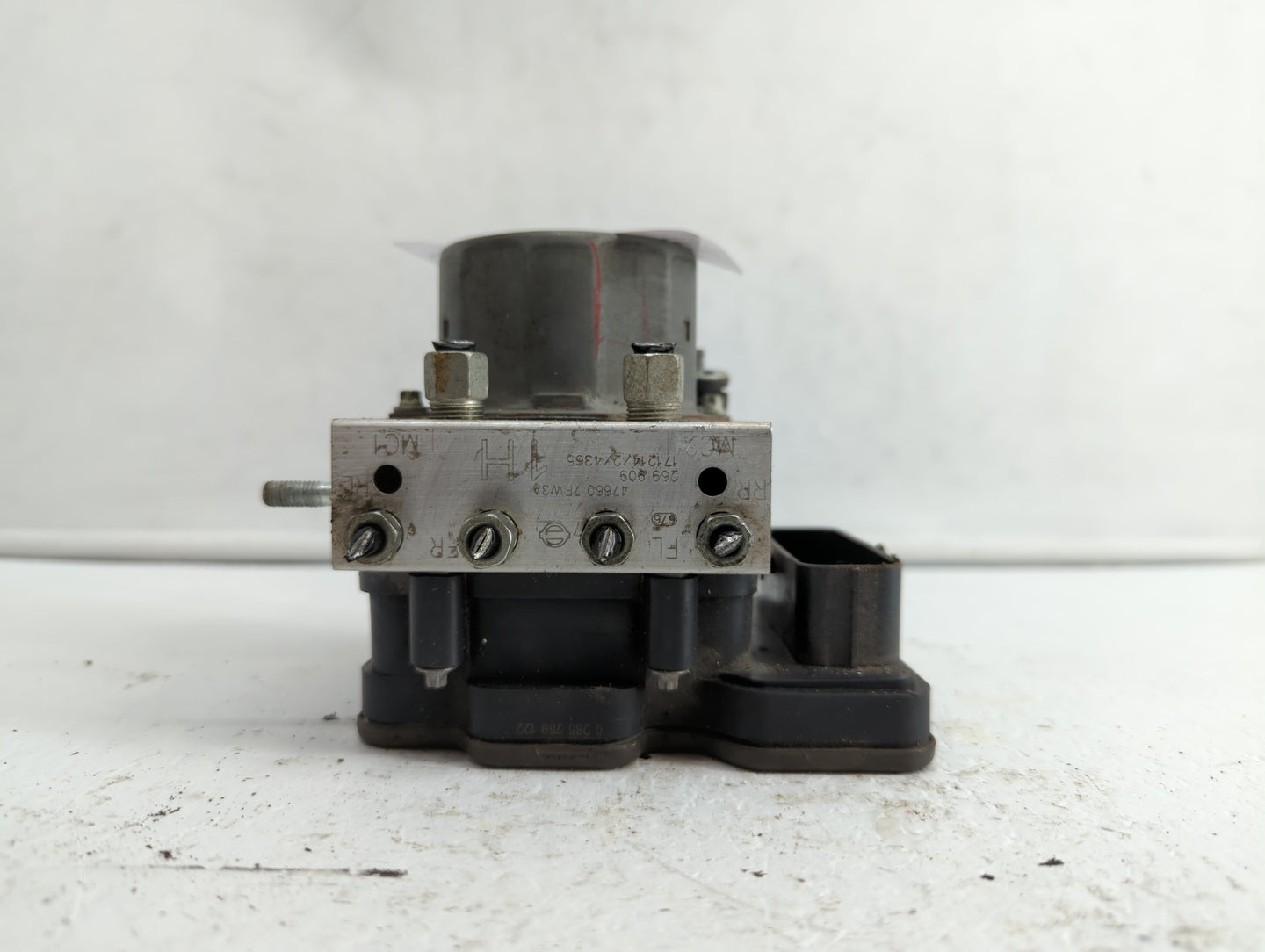 2018 Nissan Rogue ABS Pump Control Module Replacement P/N:47660 7FW3A Fits OEM Used Auto Parts - Oemusedautoparts1.com