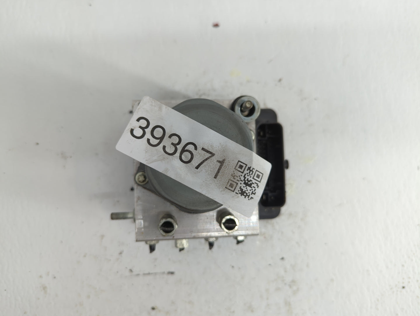 2018 Nissan Rogue ABS Pump Control Module Replacement P/N:47660 7FW3A Fits OEM Used Auto Parts - Oemusedautoparts1.com