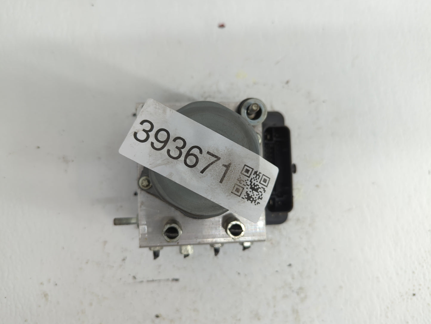 2018 Nissan Rogue ABS Pump Control Module Replacement P/N:47660 7FW3A Fits OEM Used Auto Parts - Oemusedautoparts1.com