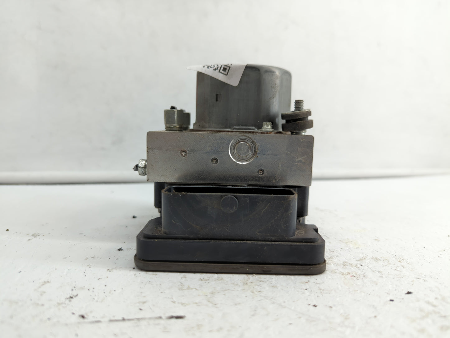 2018 Nissan Rogue ABS Pump Control Module Replacement P/N:47660 7FW3A Fits OEM Used Auto Parts - Oemusedautoparts1.com