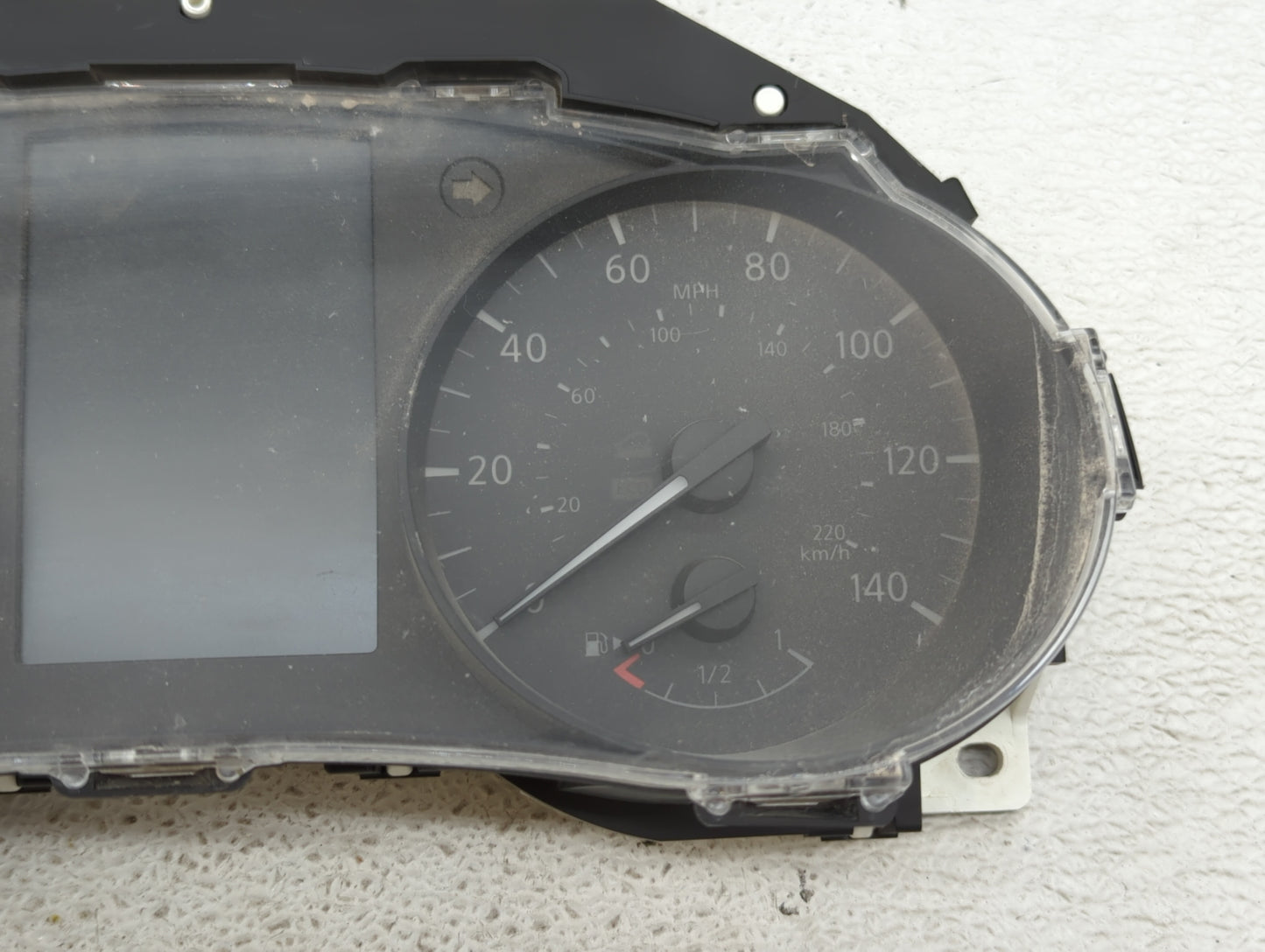 2018 Nissan Rogue Instrument Cluster Speedometer Gauges P/N:5HR0A/GZPM 5HR0A/7IWC Fits OEM Used Auto Parts - Oemusedautopart