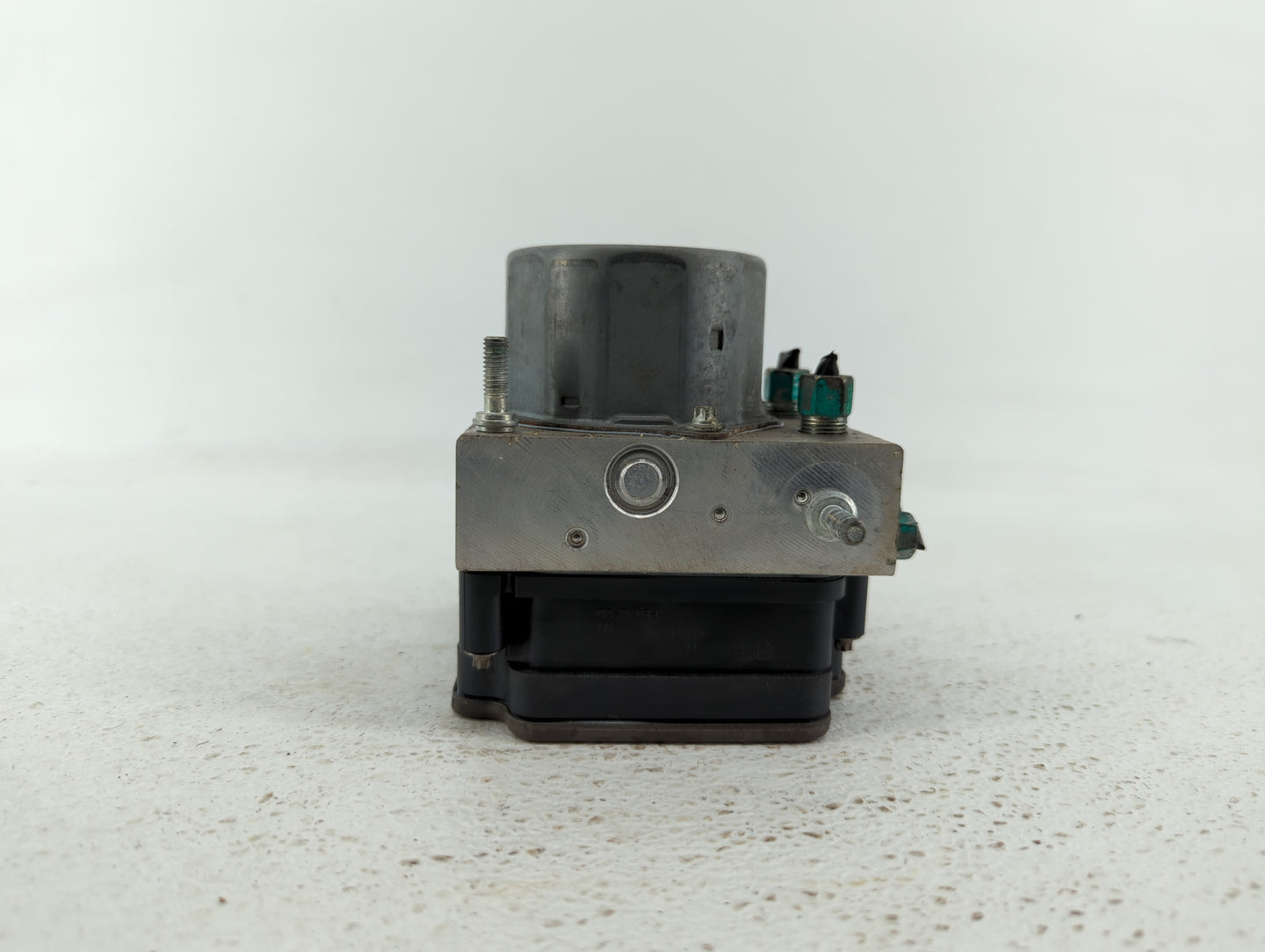 2018 Nissan Rogue ABS Pump Control Module Replacement P/N:47660 5HR3A 47660 5HR4A Fits OEM Used Auto Parts - Oemusedautopart