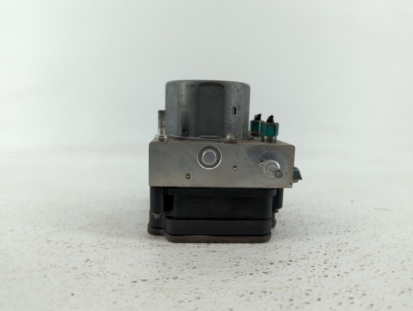 2018 Nissan Rogue ABS Pump Control Module Replacement P/N:47660 5HR3A 47660 5HR4A Fits OEM Used Auto Parts - Oemusedautopart