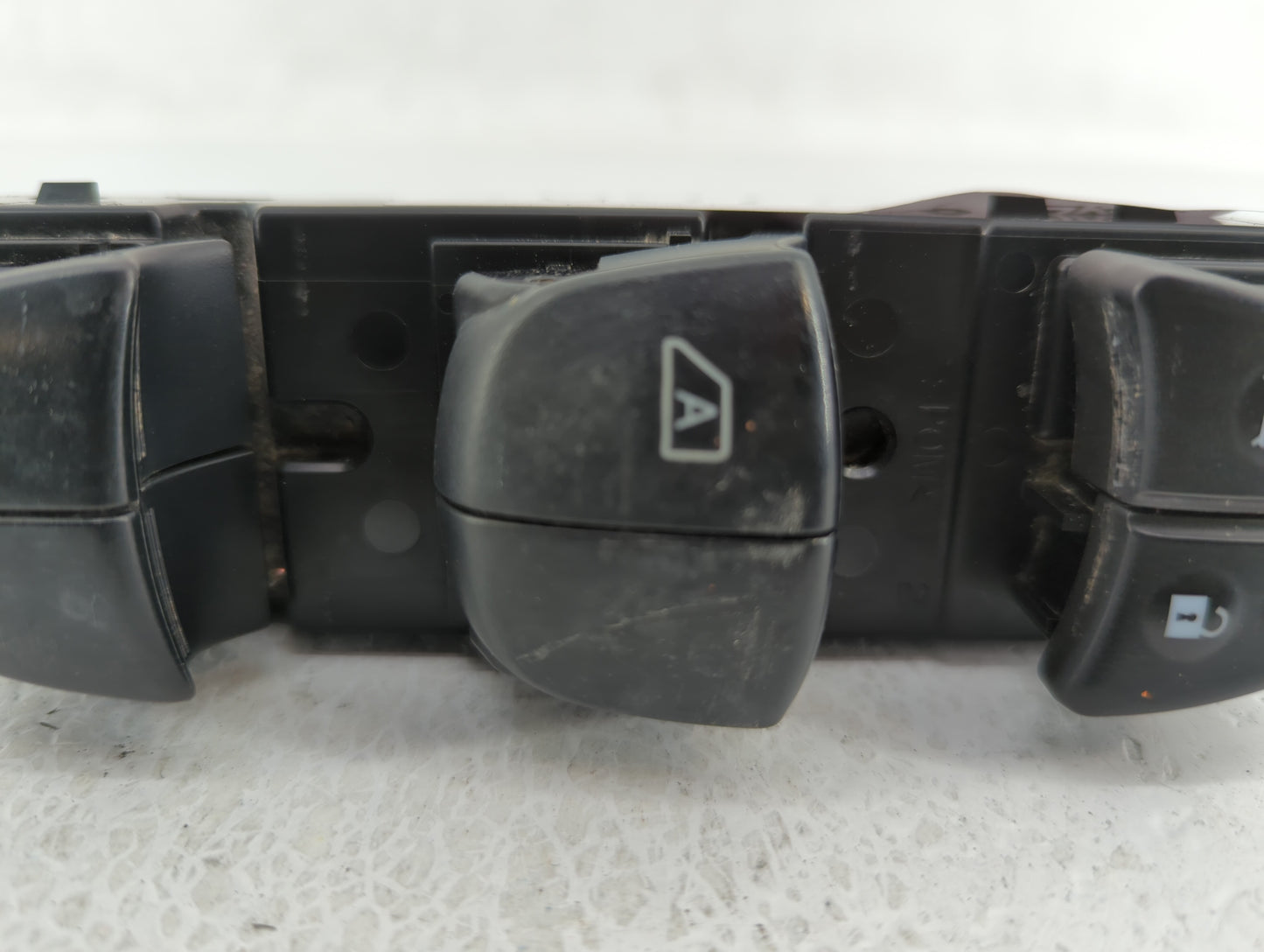 2014-2020 Nissan Rogue Master Power Window Switch Replacement Driver Side Left P/N:25401 4BA5A 25401 3KA2A Fits OEM Used Aut