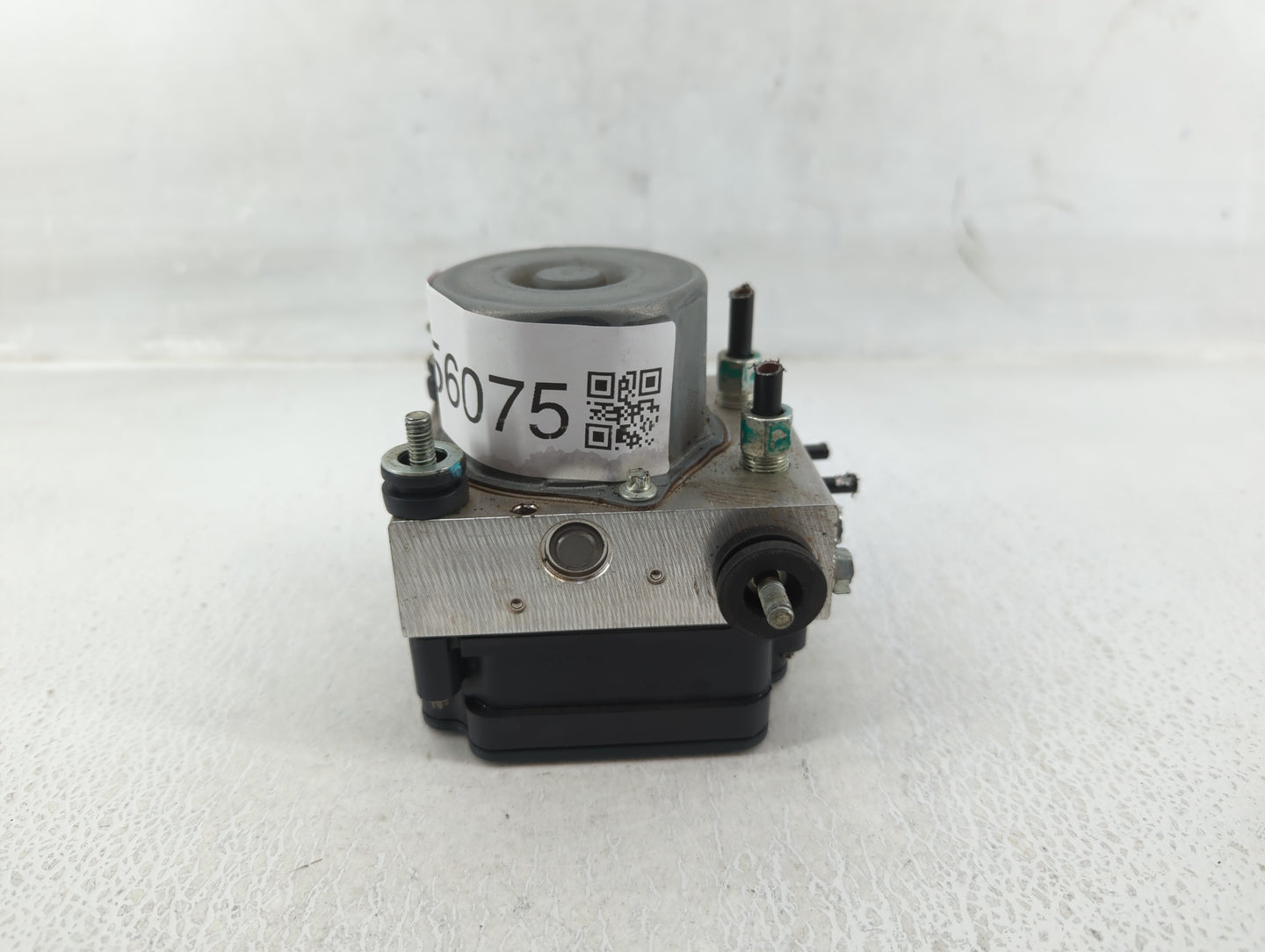 2018 Nissan Rogue ABS Pump Control Module Replacement P/N:47660 5HR3A 47660 5HR4A Fits OEM Used Auto Parts - Oemusedautopart