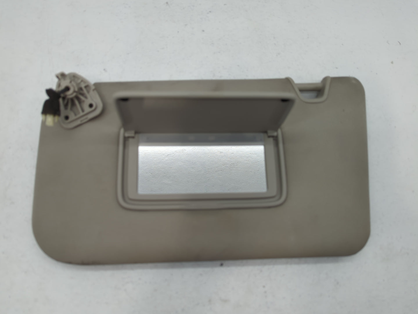 2018-2020 Nissan Rogue Sun Visor Shade Replacement Driver Left Mirror Fits Fits 2018 2019 2020 OEM Used Auto Parts - Oemused
