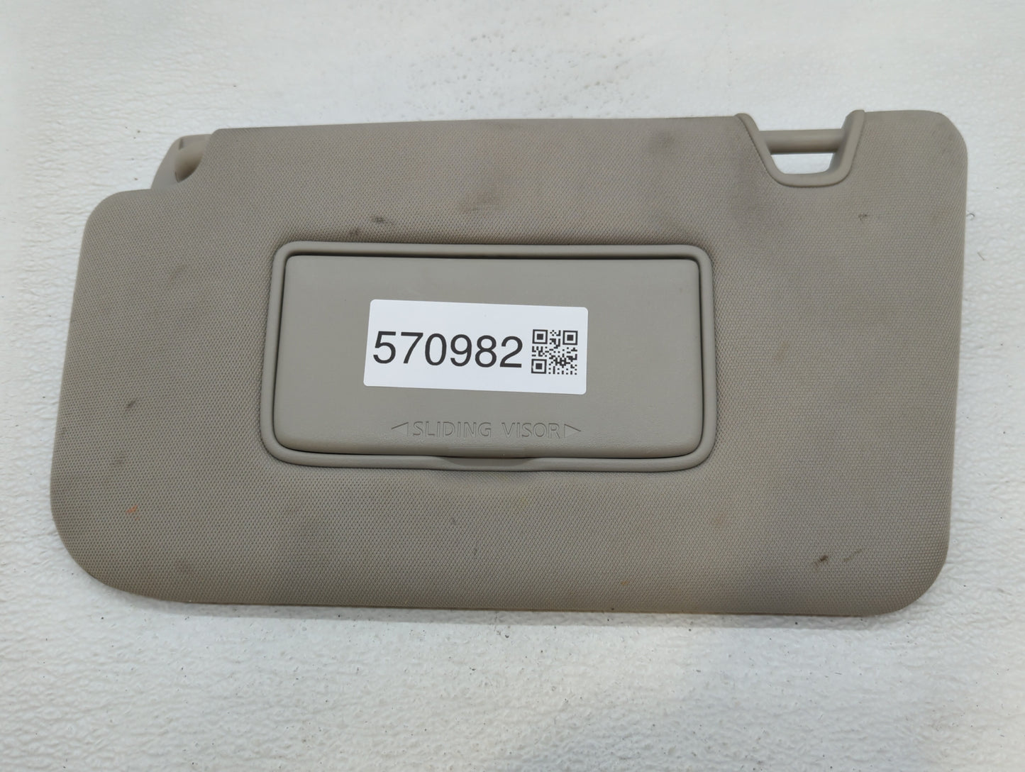 2018-2020 Nissan Rogue Sun Visor Shade Replacement Driver Left Mirror Fits Fits 2018 2019 2020 OEM Used Auto Parts - Oemused