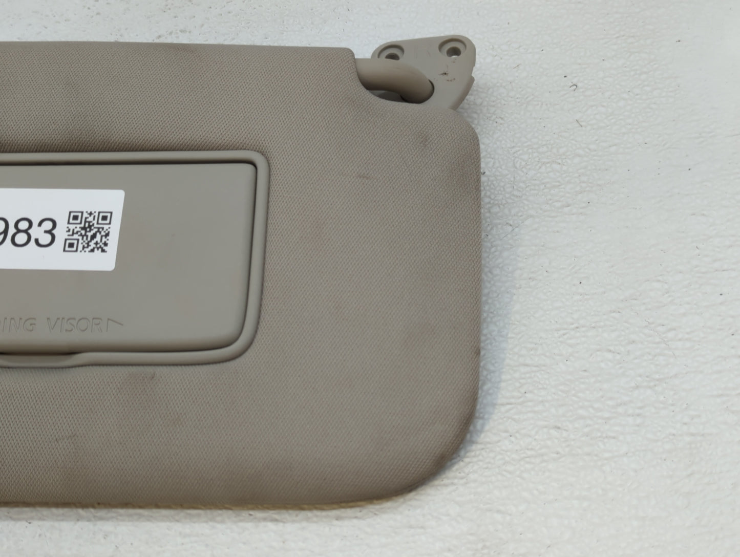 2018-2020 Nissan Rogue Sun Visor Shade Replacement Passenger Right Mirror Fits Fits 2018 2019 2020 OEM Used Auto Parts - Oem