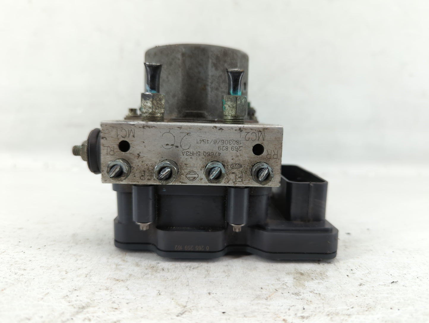 2018 Nissan Rogue ABS Pump Control Module Replacement P/N:47660 5HR3A Fits OEM Used Auto Parts - Oemusedautoparts1.com