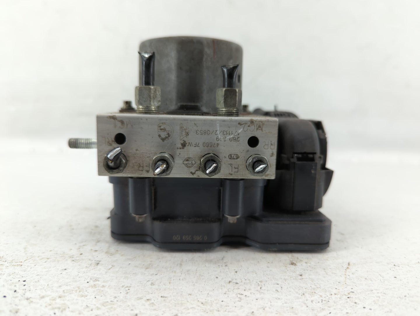 2018 Nissan Rogue ABS Pump Control Module Replacement P/N:47660 7FW4A Fits OEM Used Auto Parts - Oemusedautoparts1.com