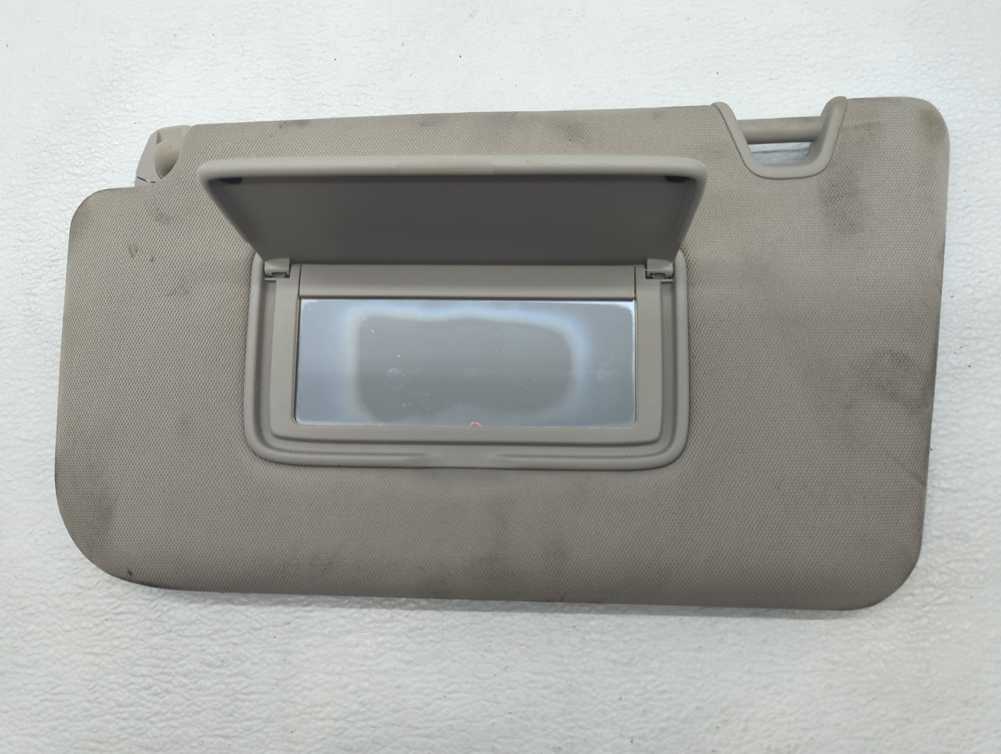 2018-2020 Nissan Rogue Sun Visor Shade Replacement Driver Left Mirror Fits Fits 2018 2019 2020 OEM Used Auto Parts - Oemused